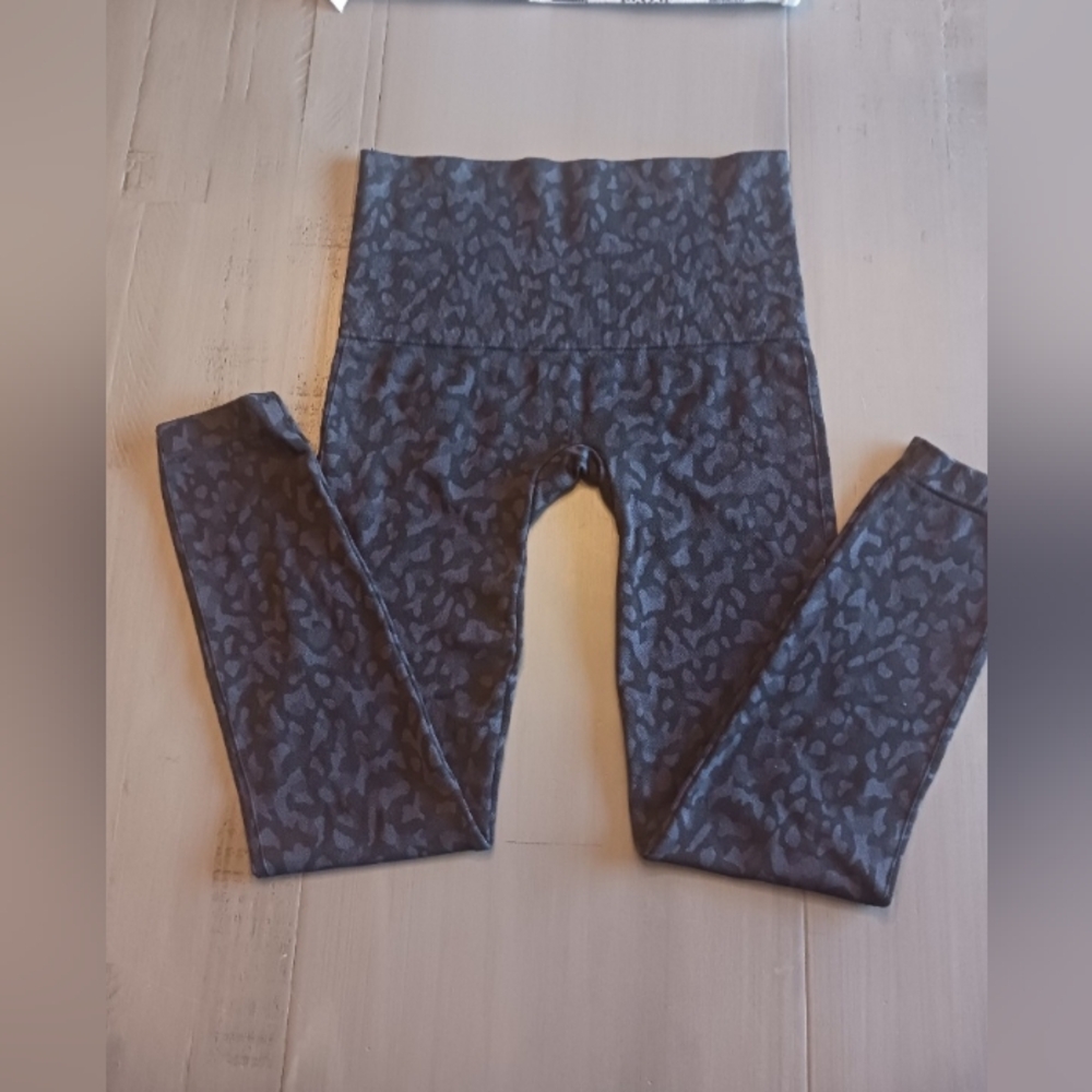 Bagatelle Black and Gray Leggins